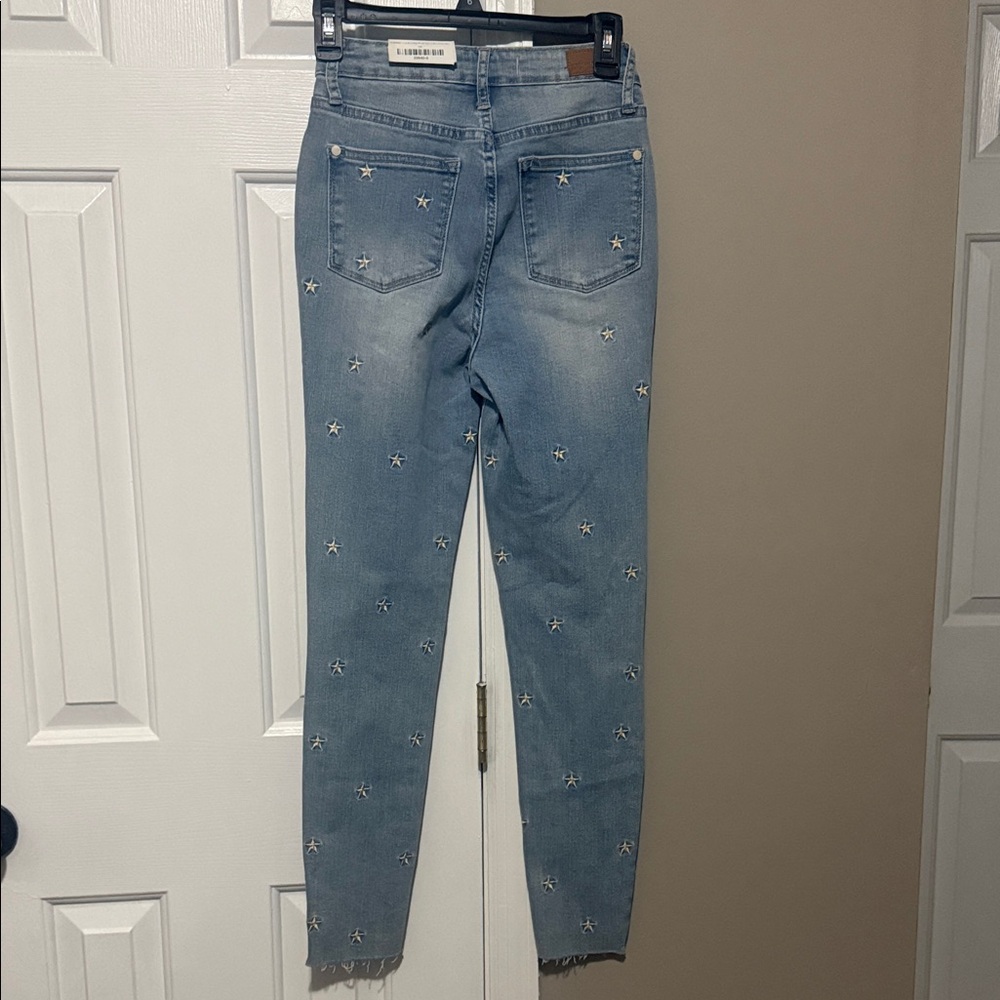 Judy Blue High-Waist Skinny Star Embroidered Jeans (Style JB88145) {0/24} NWT - Picture 6 of 12